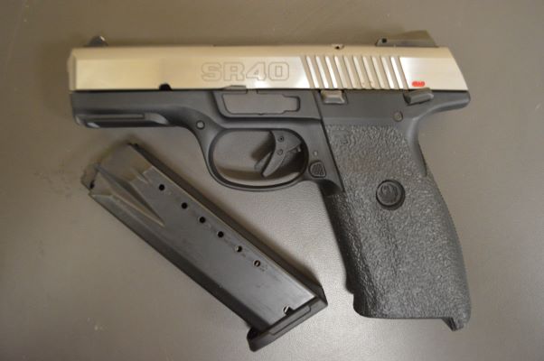 USED Ruger SR40 40S&W S/N 342-02152 1-Mag NO BOX