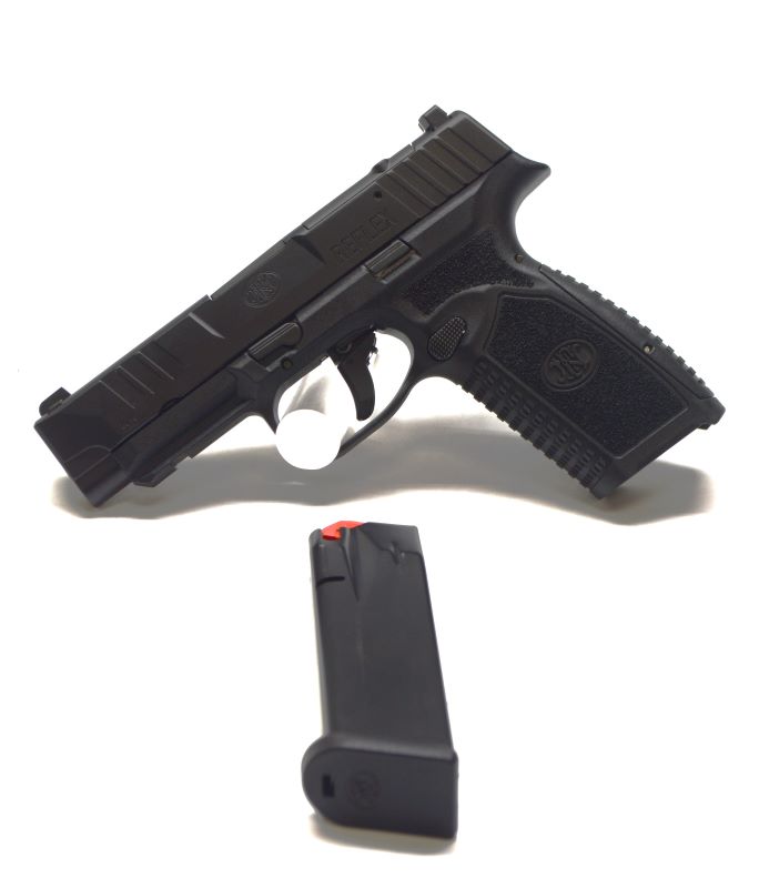 USED FN Reflex 9MM S/N CCW0086367 2-Mags & BOX