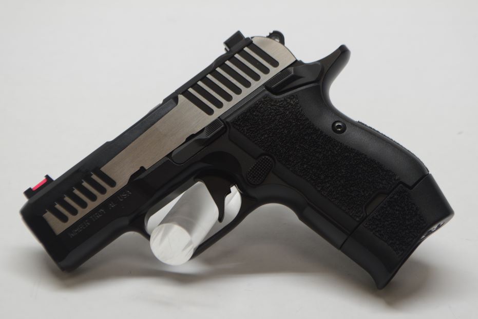 USED Kimber CDS9 9X19 S/N AD007137 2-Mags & BOX